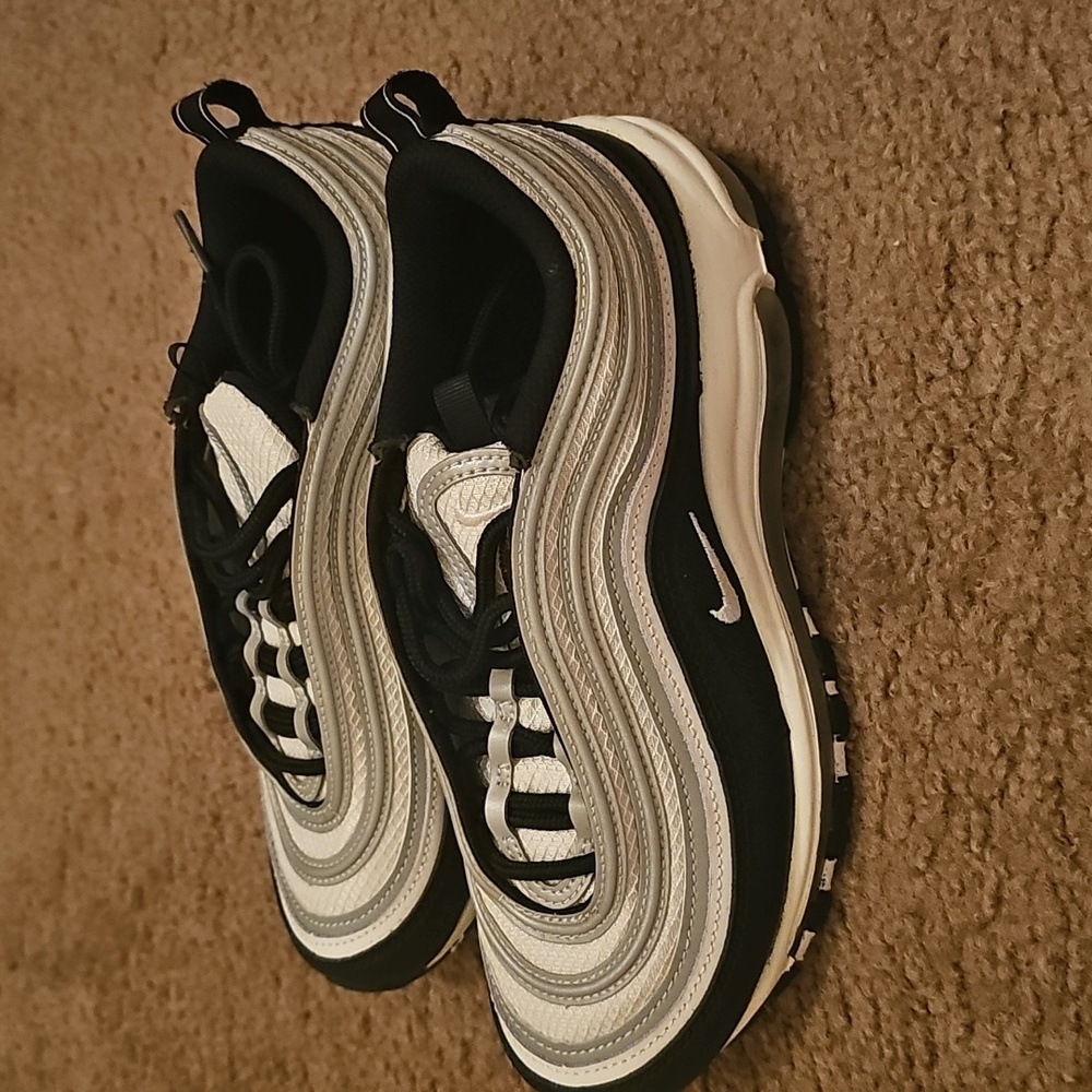 Like New! Womens 8/Men's 6 Nike Air Max 97